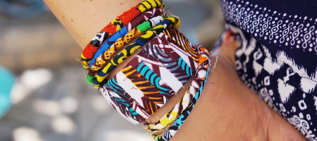 HOW TO MAKE AN AFRICAN WAX FABRIC BRACELET?